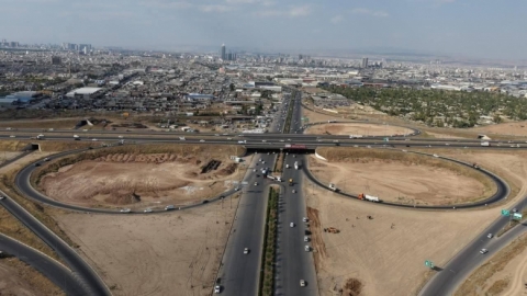 پڕۆژەی دروستکردنی پارک و سەوزکردنی یەکتربڕی شەقامی 120 مەتریی هەولێر - مەخموور، پڕۆژەیەکی خزمەتگوزاری و ژینگەییە لە شاری هەولێر کە کارەکانی بەپێی پلان بەڕێوەدەچن.