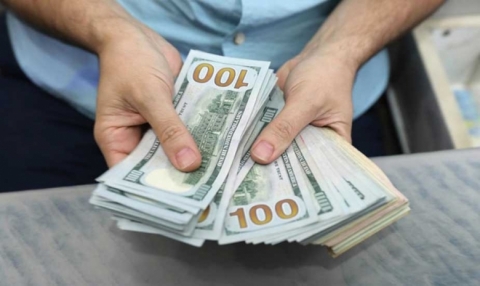100 دۆلاری ئەمەریکی 163 هەزار دیناری عێراقی تێپەڕاند