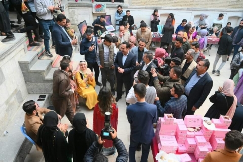 پارێزگاری هەولێر،  سەردانی پیشانگایەکی کاری دەستی کرد