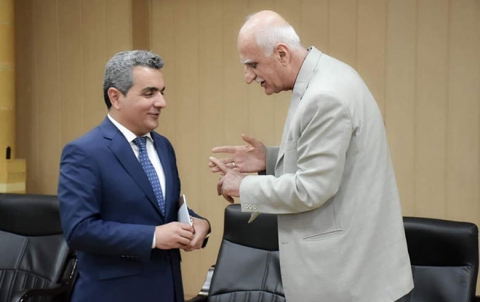 گوێگرتن لەداوا و داخوازی هاوڵاتیان