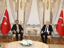 أوميد خوشناو يلتقي محافظ إسطنبول ويدعوه لزيارة أربيل