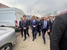 پارێزگاری هەولێر بەیاوەری والیی دیار بەكر سەردانی شوێنی تەقینەوەكەی دیار بەكری كرد 
